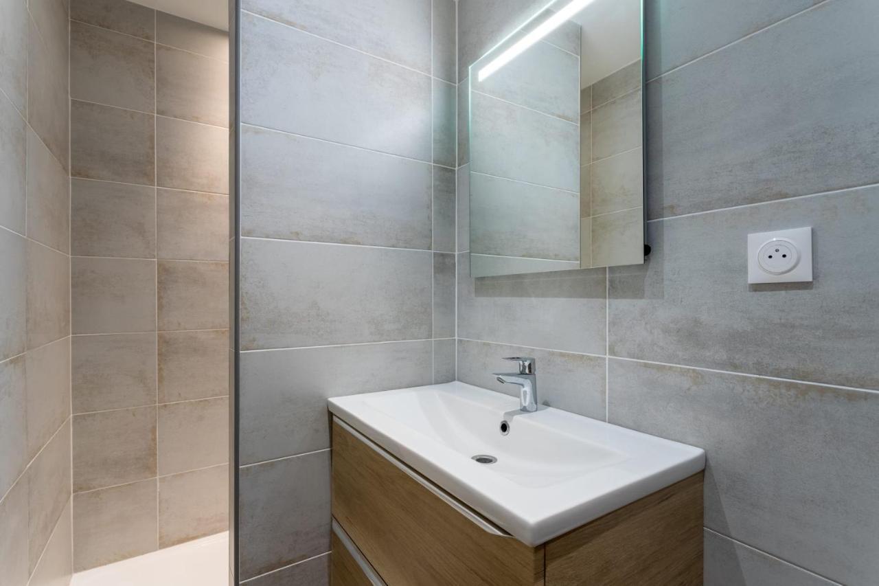 Luxurious 1 Bedroom, Ac, Terrace, Close Beaches - Dodo Et Tartine Carqueiranne Exterior photo